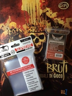 Image of BRUTI - DELUXE + bustine protettive per tutte le carte