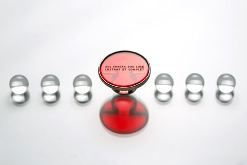 Image of "The Sun illuminates.." silver ring with red acrylic glass 40mm · SOL CUNCTA SUA ·