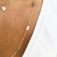 Image 2 of THEA - Bracelet et collier labradorite et nacre