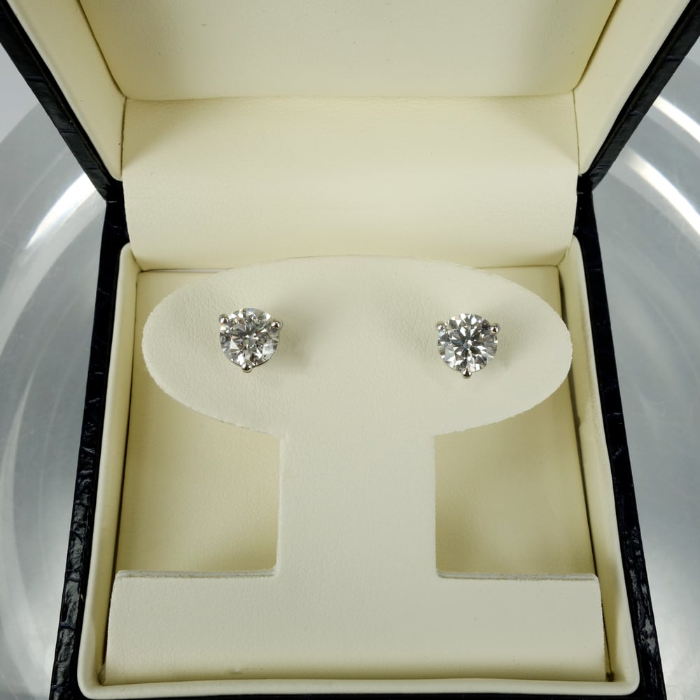 Image of 1ct Diamond stud earrings set with 18ct white gold 