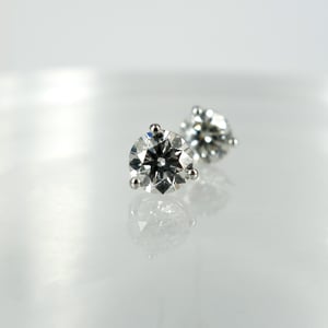 Image of 1ct Diamond stud earrings set with 18ct white gold 