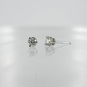 Image of PJ5423 - 9ct white gold diamond stud earrings 