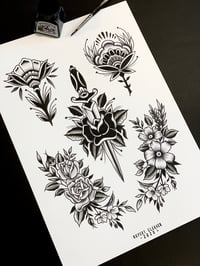 BLACK AND GREY FLOWER PAINTING 