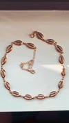 Concha choker 