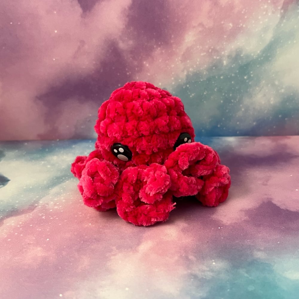 Image of Crochet Palm Size Octopus Stuffie