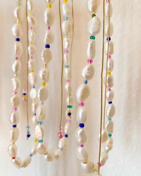 Image of COLLANA PERLE E CORALLINI MULTICOLOR