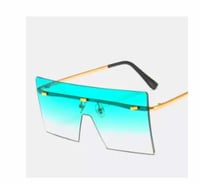 Throwing Aqua Shade