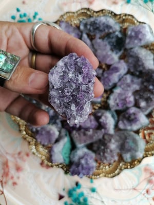 Image of Amethyst medium clusters 