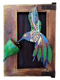 Image 1 of Colibrì su vecchia anta/Hummingbird on old cabinet window
