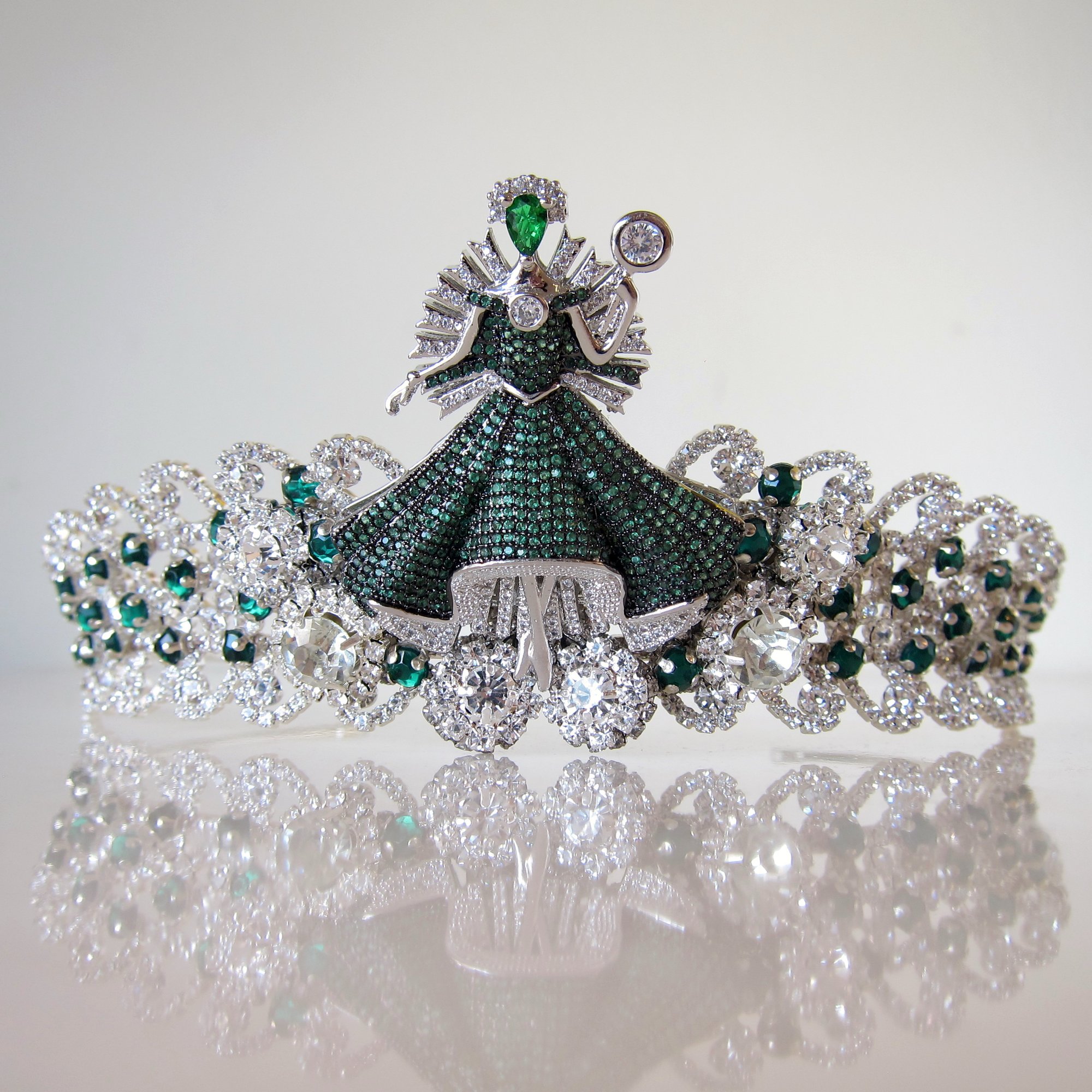 reservation Overholdelse af Kollega Monarque — Emerald City tiara
