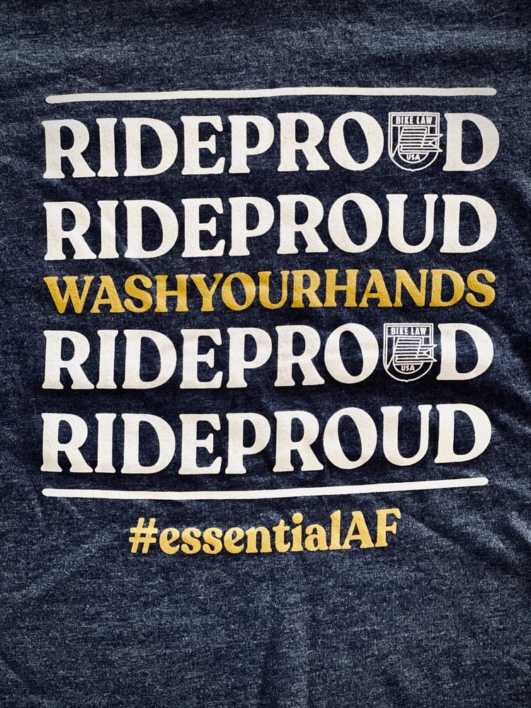 #RideProud Essentialaf T恤的图像 - 蓝色