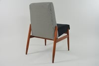 Image 2 of Fauteuil sans accoudoirs bicolores