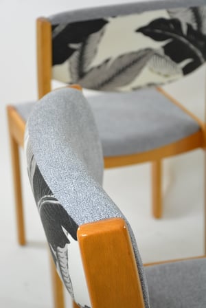Image of Chaise grise Feuilles
