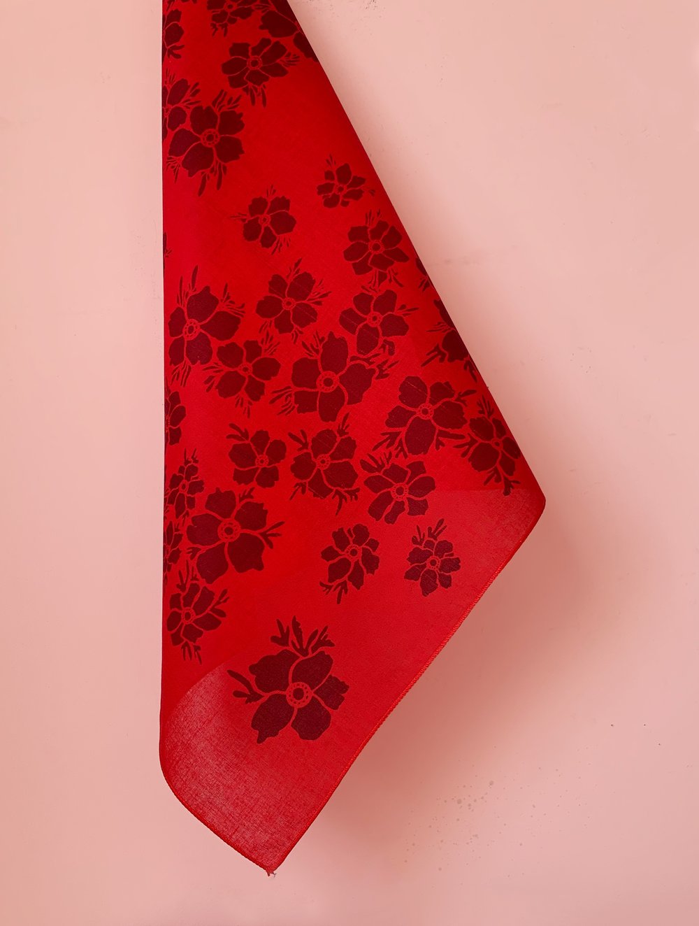 Anemone Floral Print Bandana in Red and Burgundy