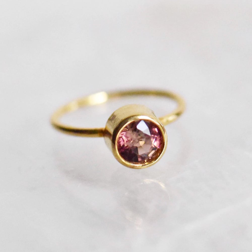 Image of Natural Pink Spinel round cut 14k gold ring