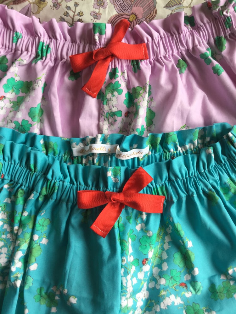 Image of Pyjamas shorts en coton ou lange de coton Chance ou Jardin Prune Cirelli x Villa Atlantida 