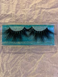 “Sassy” Lashes