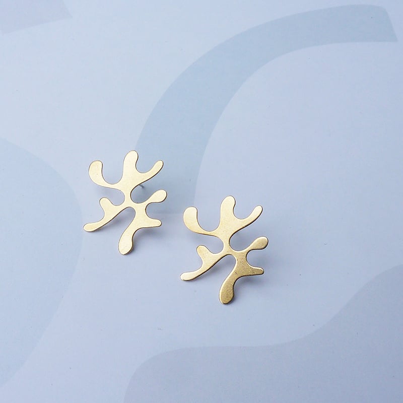 Image of *NEW Flora Wavy Studs