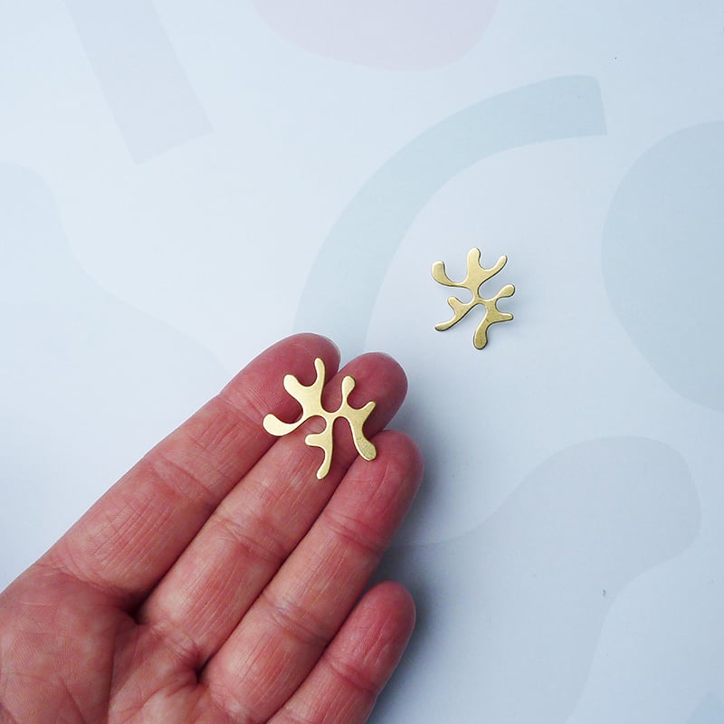 Image of *NEW Flora Wavy Studs