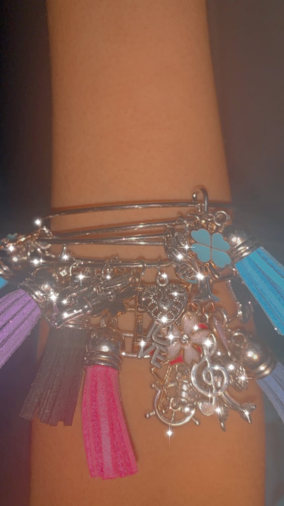 Image of regular bangles