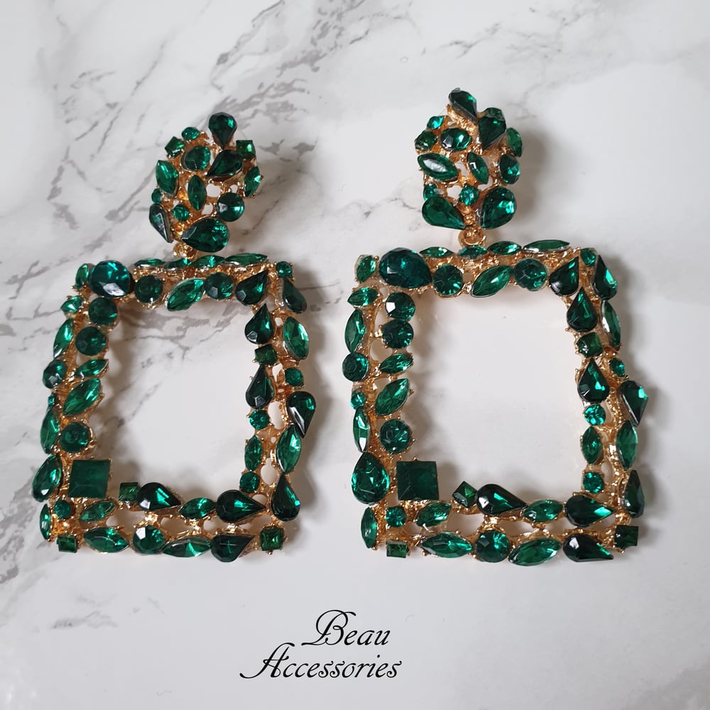 Image of Emerald Green Crystal Earrings 