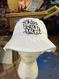 Skin Kwon Doe White Bucket 