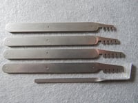 Image 2 of Comb Pick Set End Of Line