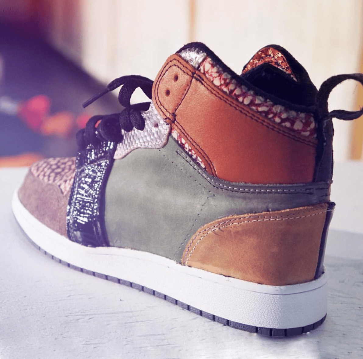 obsidian jordan 1 dhgate