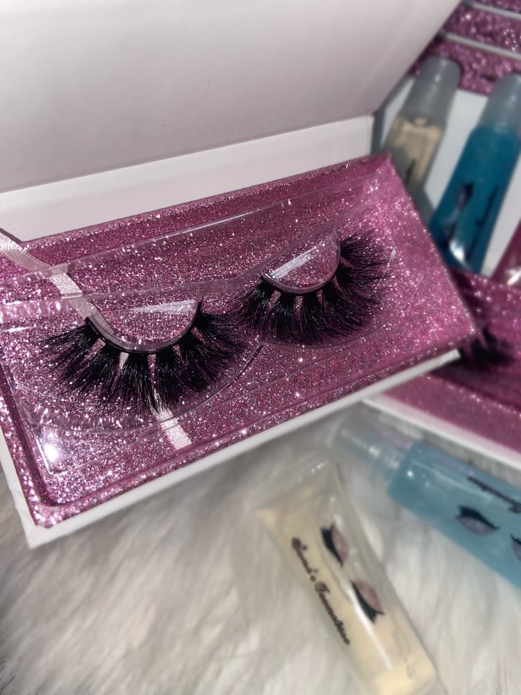 Image of Sami Mink Lashes