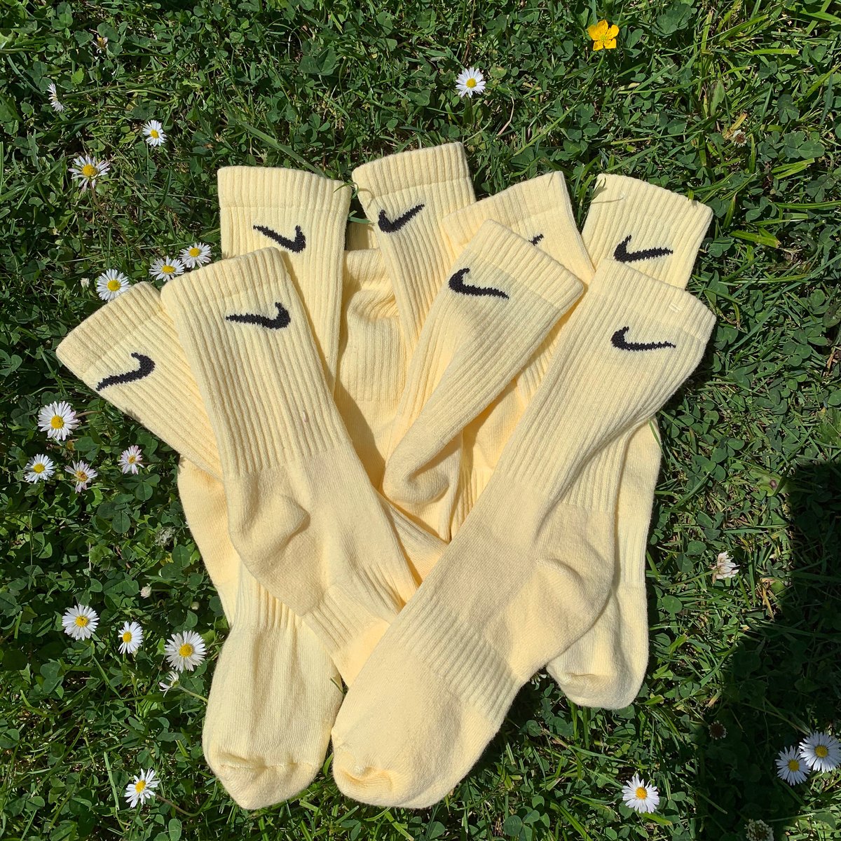 YELLOW pastel Nike socks pastel nike