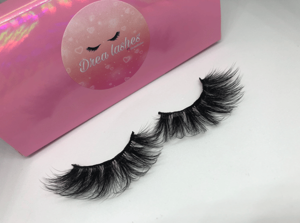 Image of Luna Lashes