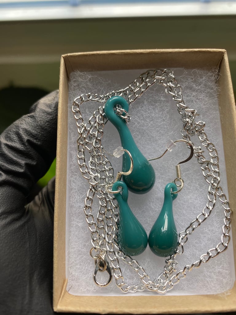 Dew Drop Earrings and Pendant Set 