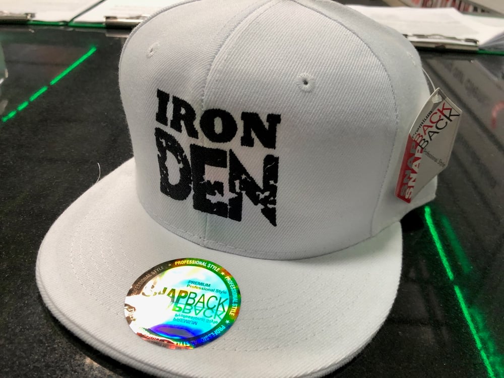 Iron Den Hat-Black /White