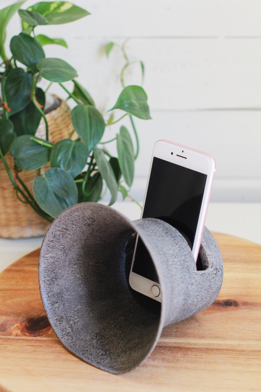 Image of Ceramic Phone Amplifier Speaker Charcoal Grey