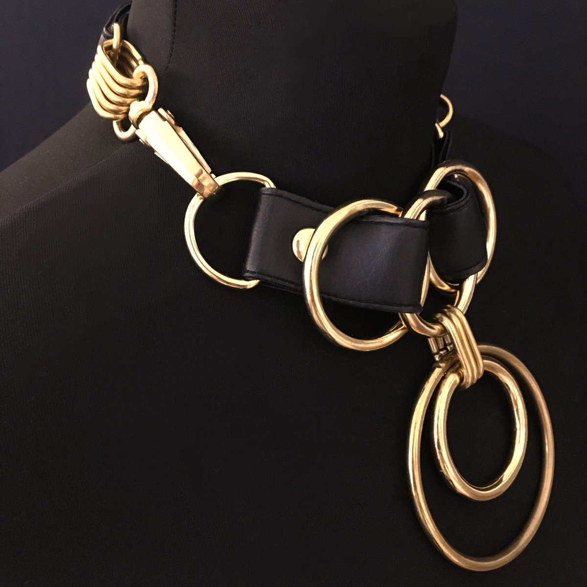 Infinity necklace gold