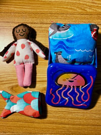 Image 5 of Merry Mermaid Playset