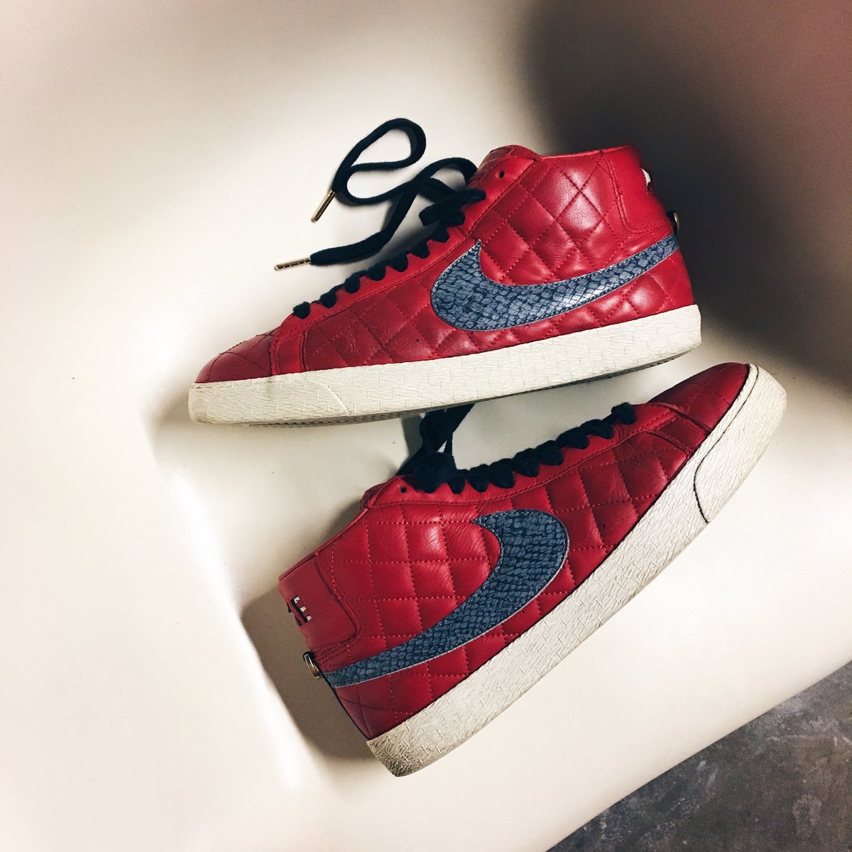 nike sb red supreme