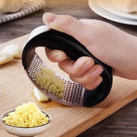 Multi-function Manual Garlic Presser Curved Garlic Grinding Slicer Chopper Stainless Steel Garlic Pr