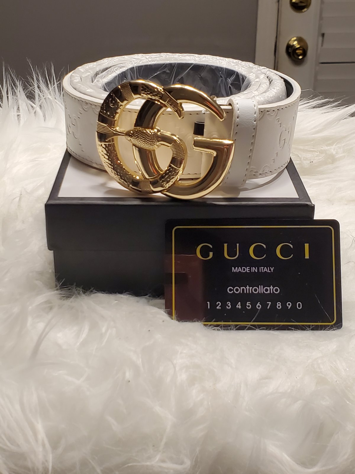 white gucci belt