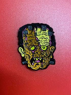 Image of Cuidao Por Ahi Head Pin