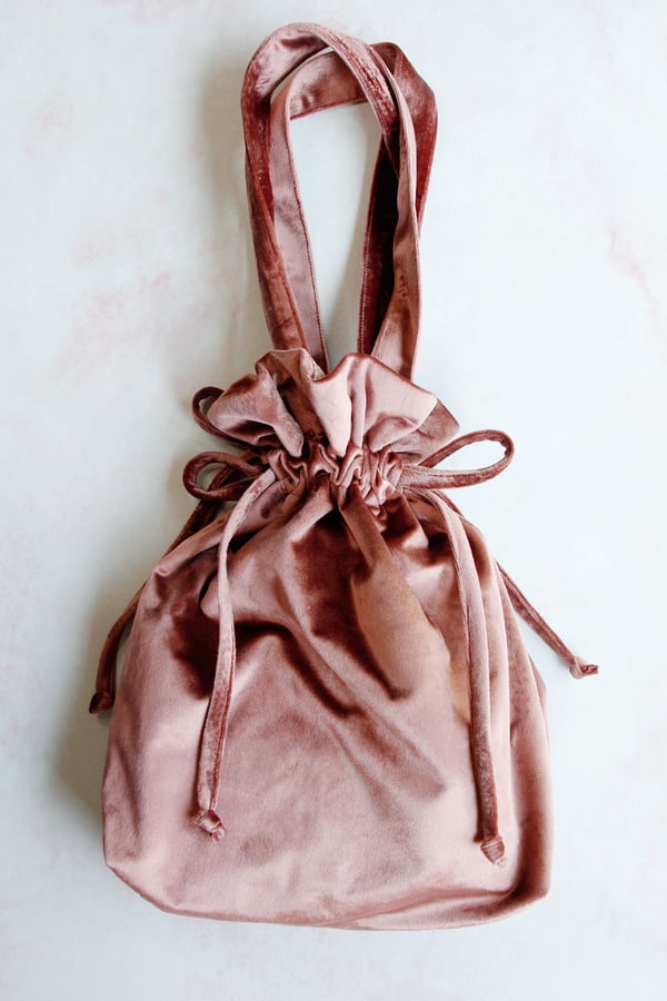 Image of the RUBY RUFFLE PURSE pattern