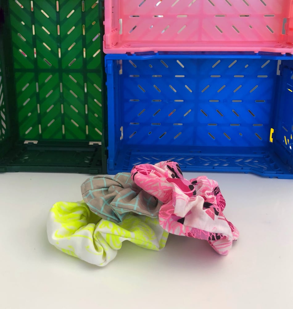 Image of SCRUNCHIES fluo set