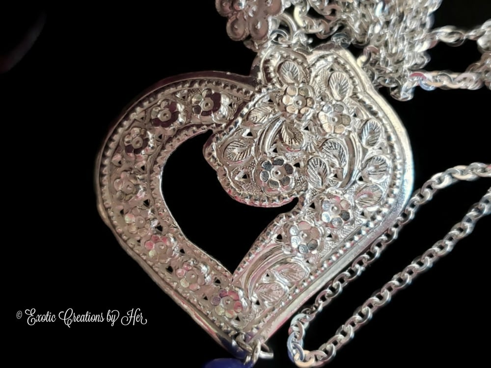 PH133 Sapphire Heart necklace