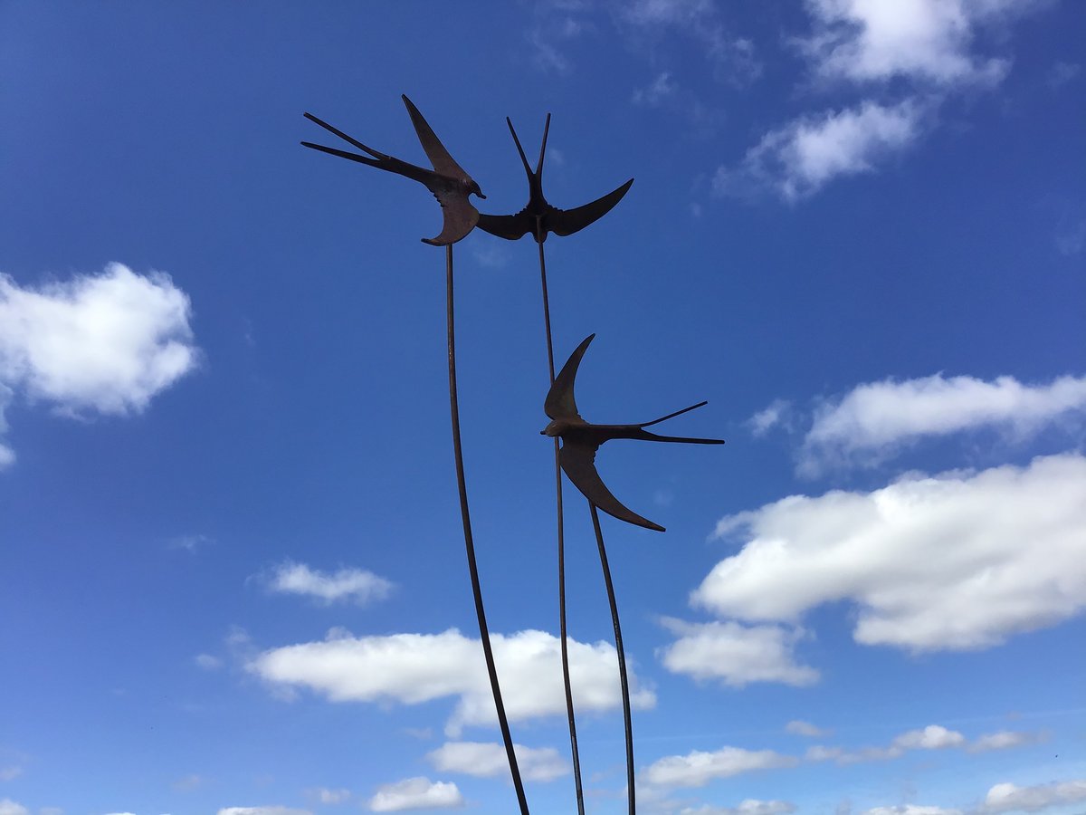 Triple swallow plant stake