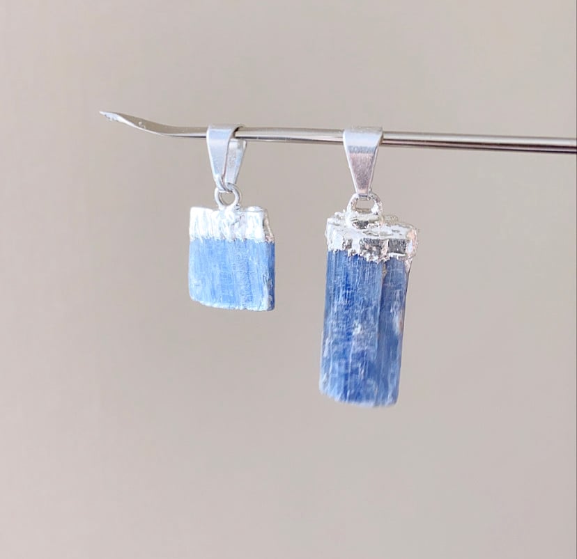 Image of BLUE KYANITE necklace