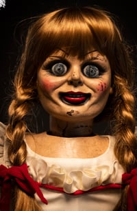 TRICK OR TREAT STUDIOS ANNABELLE DOLL LIFESIZE 