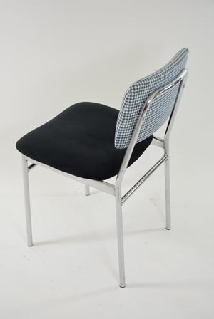 Image of Chaises chrome noir & pieds de poule