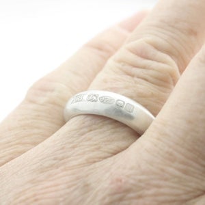 Image of Extra wide feature hallmark ring (brushed)