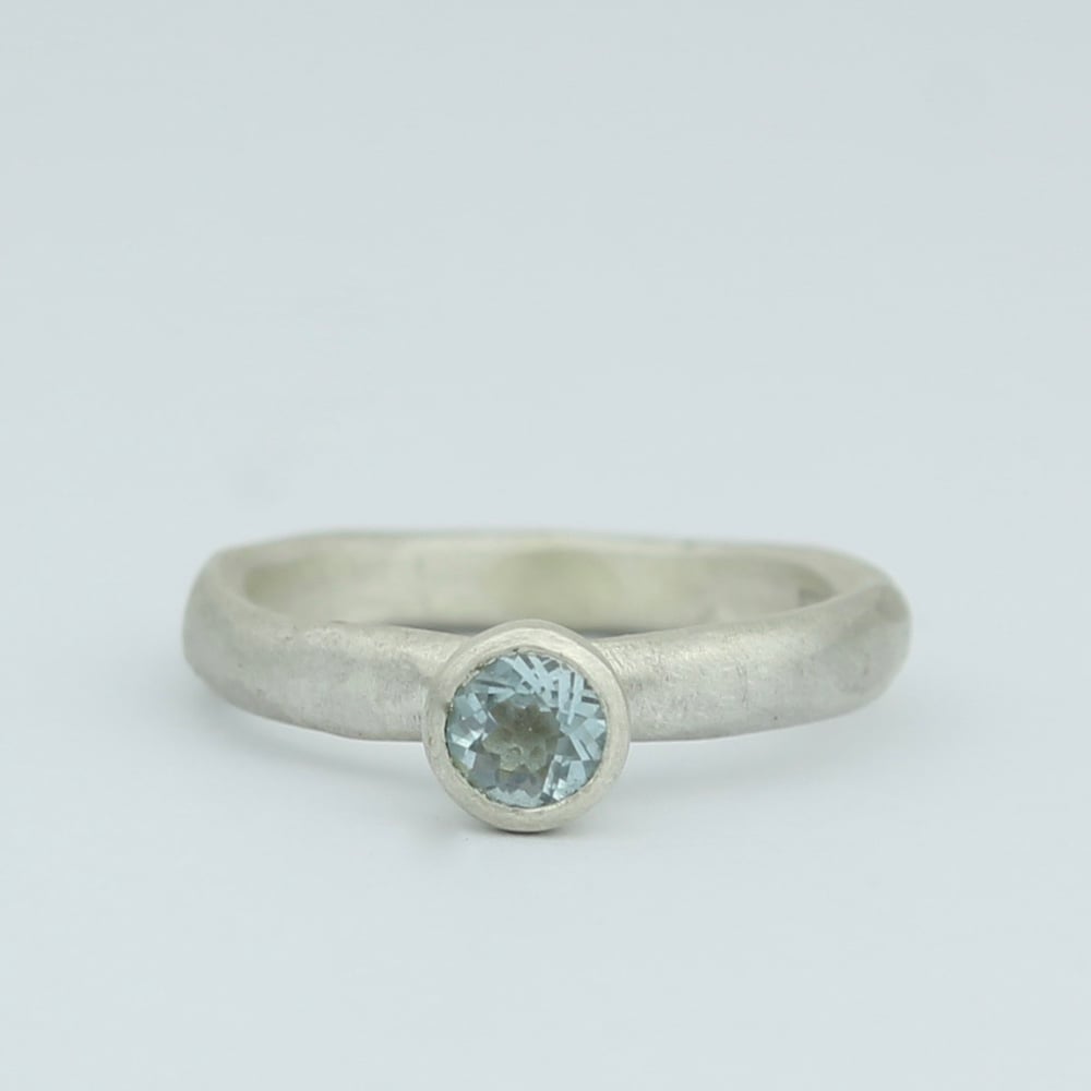 Image of aquamarine ring