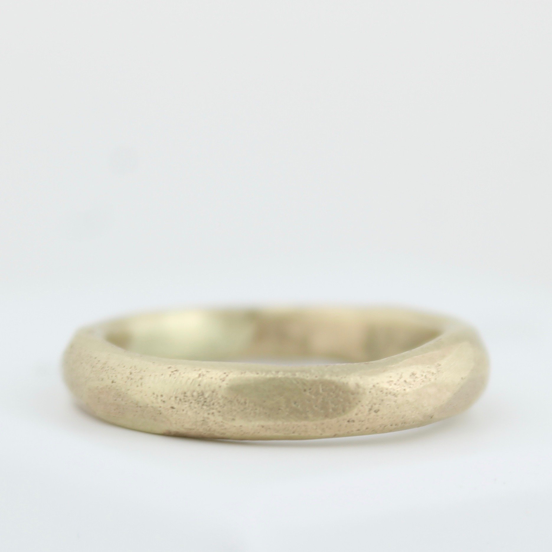 THE MAXI ORGANIC RING IN GOLD | Charlotte Bezzant Jewellery